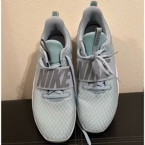 Nike renew tennis shoes